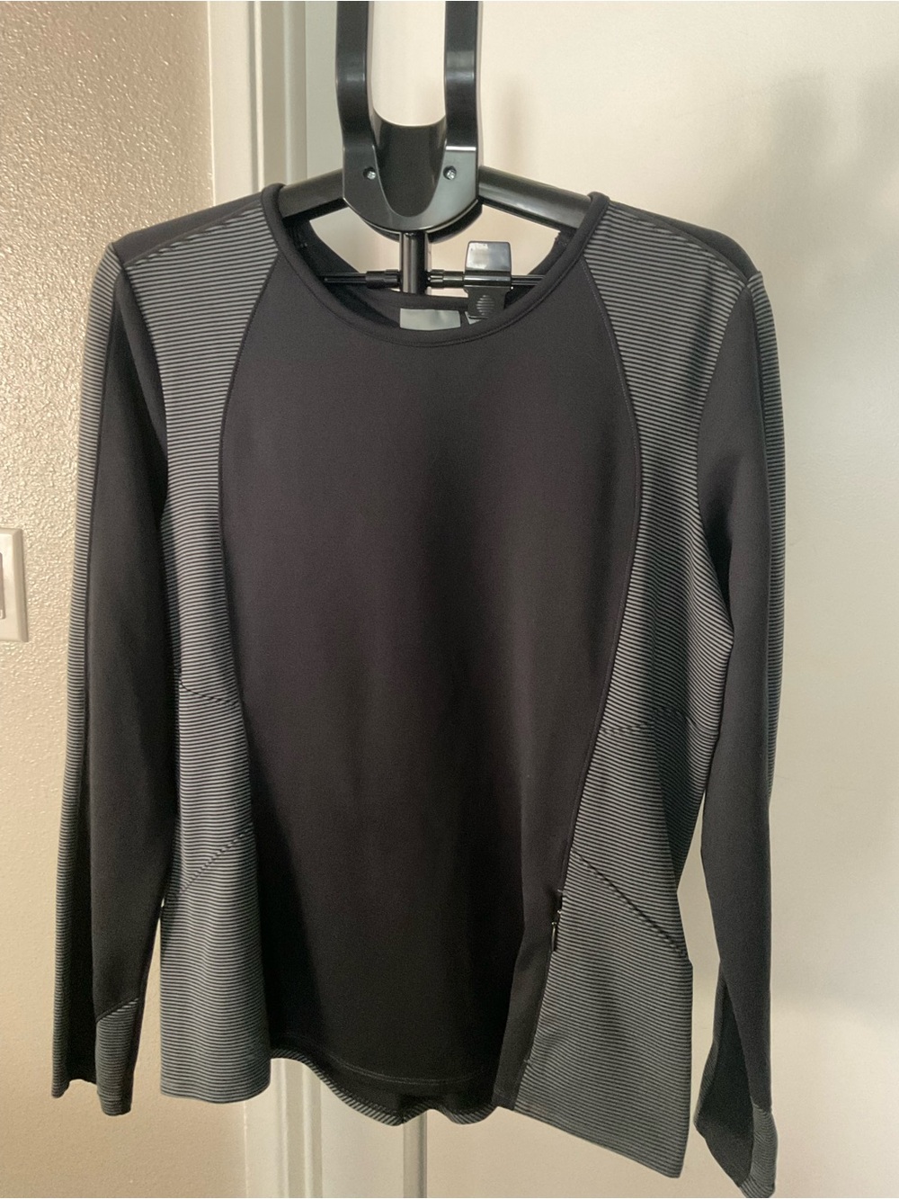 Athleta Women’s Striped Panel Long Sleeve Performance Top - Size